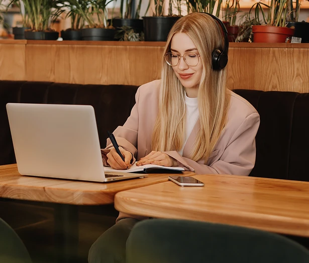 WooCommerce hosting illustration